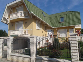 Гостиница Margaréta Apartmanház  Хайдусобосло